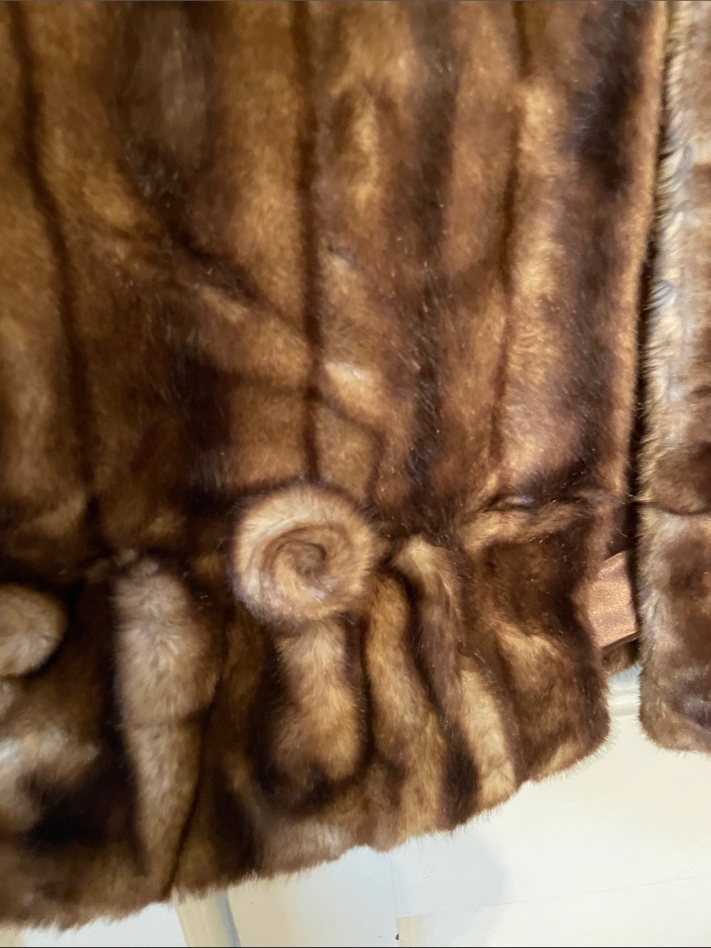 Pamela McCoy Plush Brown Faux-Fur Coat - Picture 4 of 10